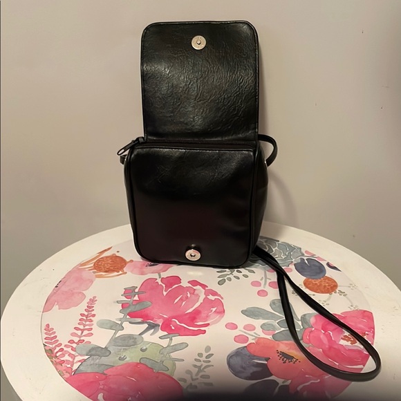 Unlisted Black Handbag with Silver Accent - Picture 5 of 7